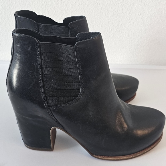 Kork-Ease Shoes - NEW Kork-Ease Original Black Leather Womens Ankle Boots Size 7.5